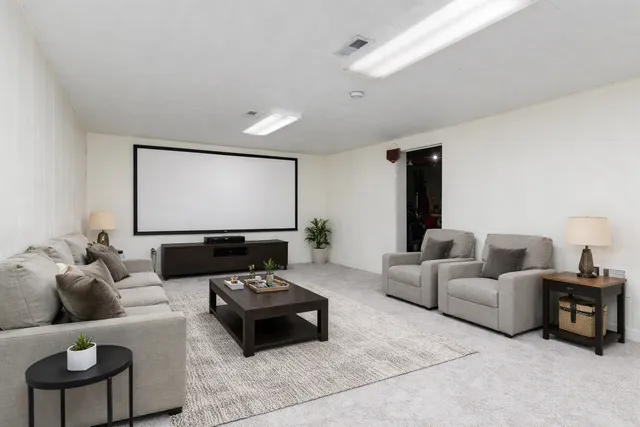 $305,000 | 208 Hammitt Drive, Normal, IL 61761