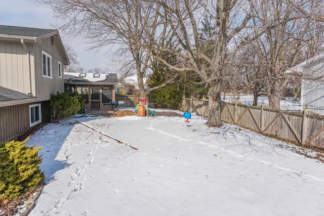 $305,000 | 208 Hammitt Drive, Normal, IL 61761