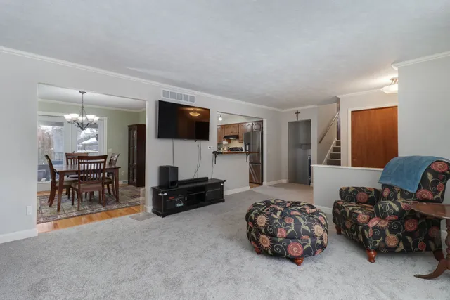 $305,000 | 208 Hammitt Drive, Normal, IL 61761