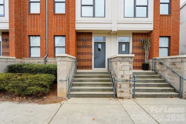 $2,350 | 440 North McDowell Street, Charlotte, NC 28204