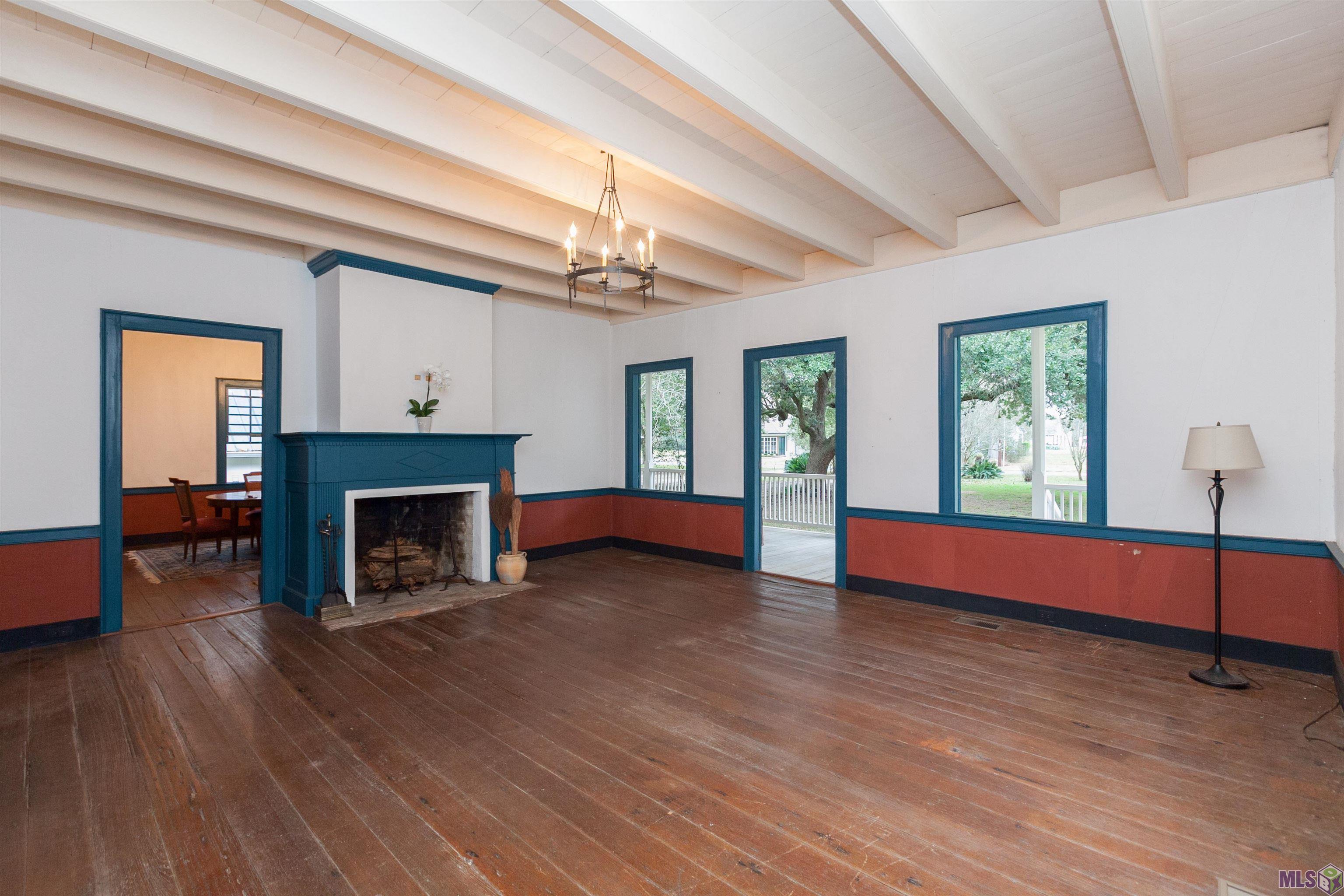 5544 Highland Road Baton Rouge, LA 70808 - Photo 7 of 24 Living Room