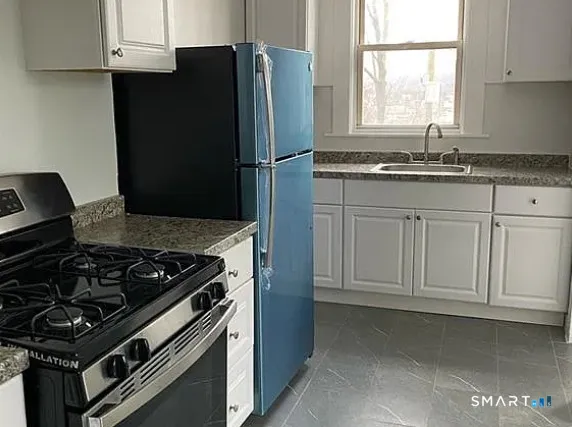 $1,450 | 570 Broad Street, Unit B, Meriden, CT 06450