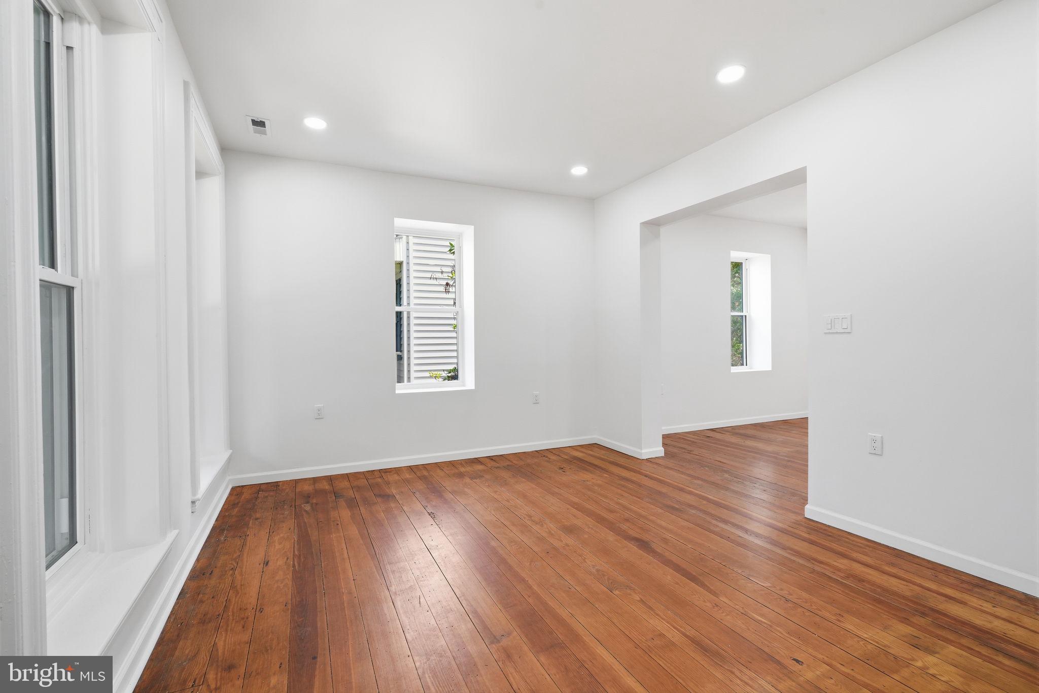 124 Cedar Road Riegelsville, PA 18077 - Photo 21 of 50 Bright, airy space with warm wood floors.