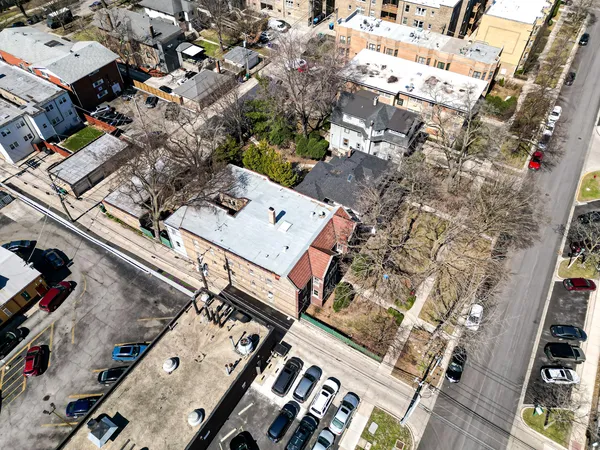 $299,900 | 431 South East Avenue, Unit 1N, Oak Park, IL 60302