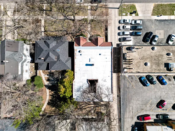 $299,900 | 431 South East Avenue, Unit 1N, Oak Park, IL 60302