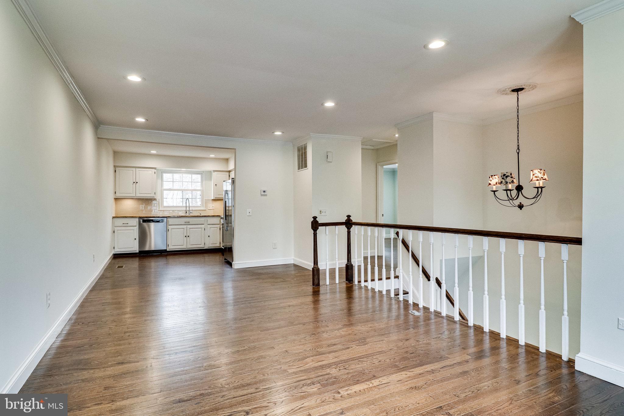 5998 Powell's Landing Road Burke, VA 22015 - Photo 5 of 58 Gallery Image 5
