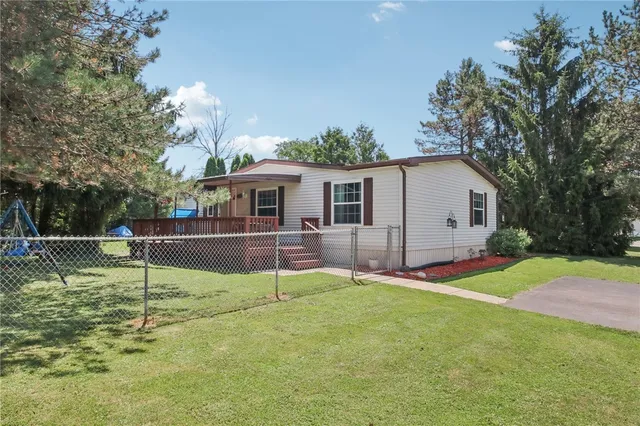 $69,900 | 222 Sunset Drive, Clarendon, NY 14470