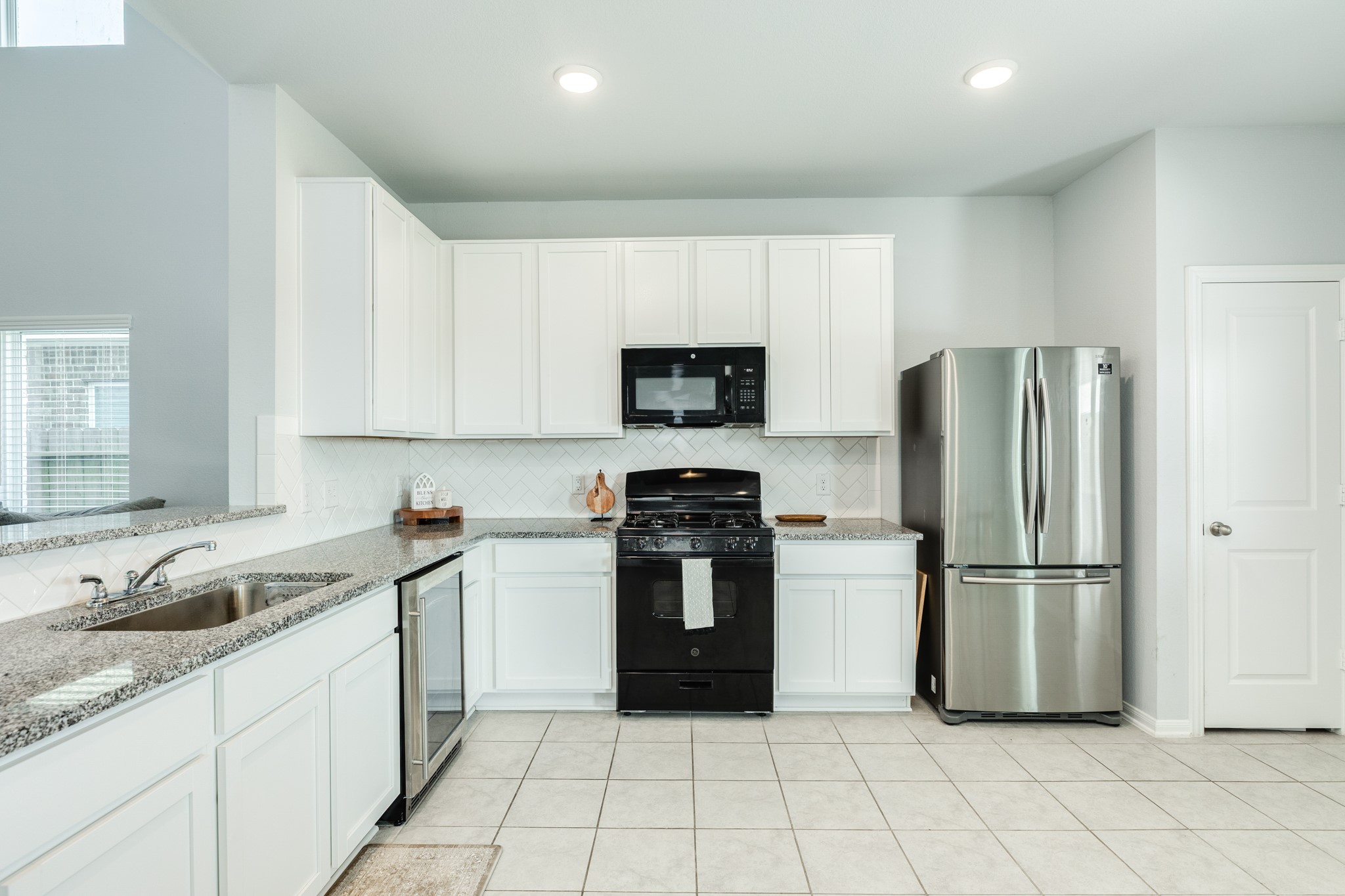 3640 Crosspointe Pass Angleton, TX 77515 - Photo 9 of 26 Gallery Image 9
