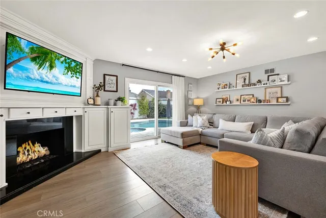 $1,199,000 | 677 North Clinton Street, Orange, CA 92867