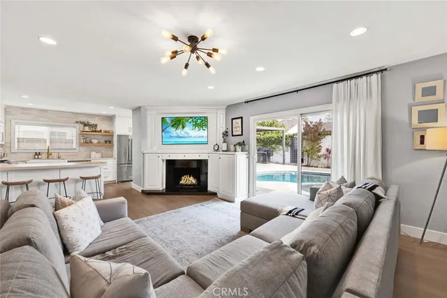 $1,199,000 | 677 North Clinton Street, Orange, CA 92867