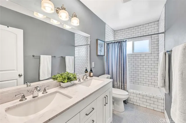 $1,199,000 | 677 North Clinton Street, Orange, CA 92867