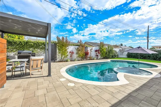 $1,199,000 | 677 North Clinton Street, Orange, CA 92867