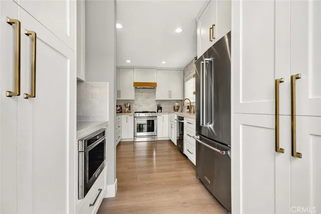 $1,199,000 | 677 North Clinton Street, Orange, CA 92867