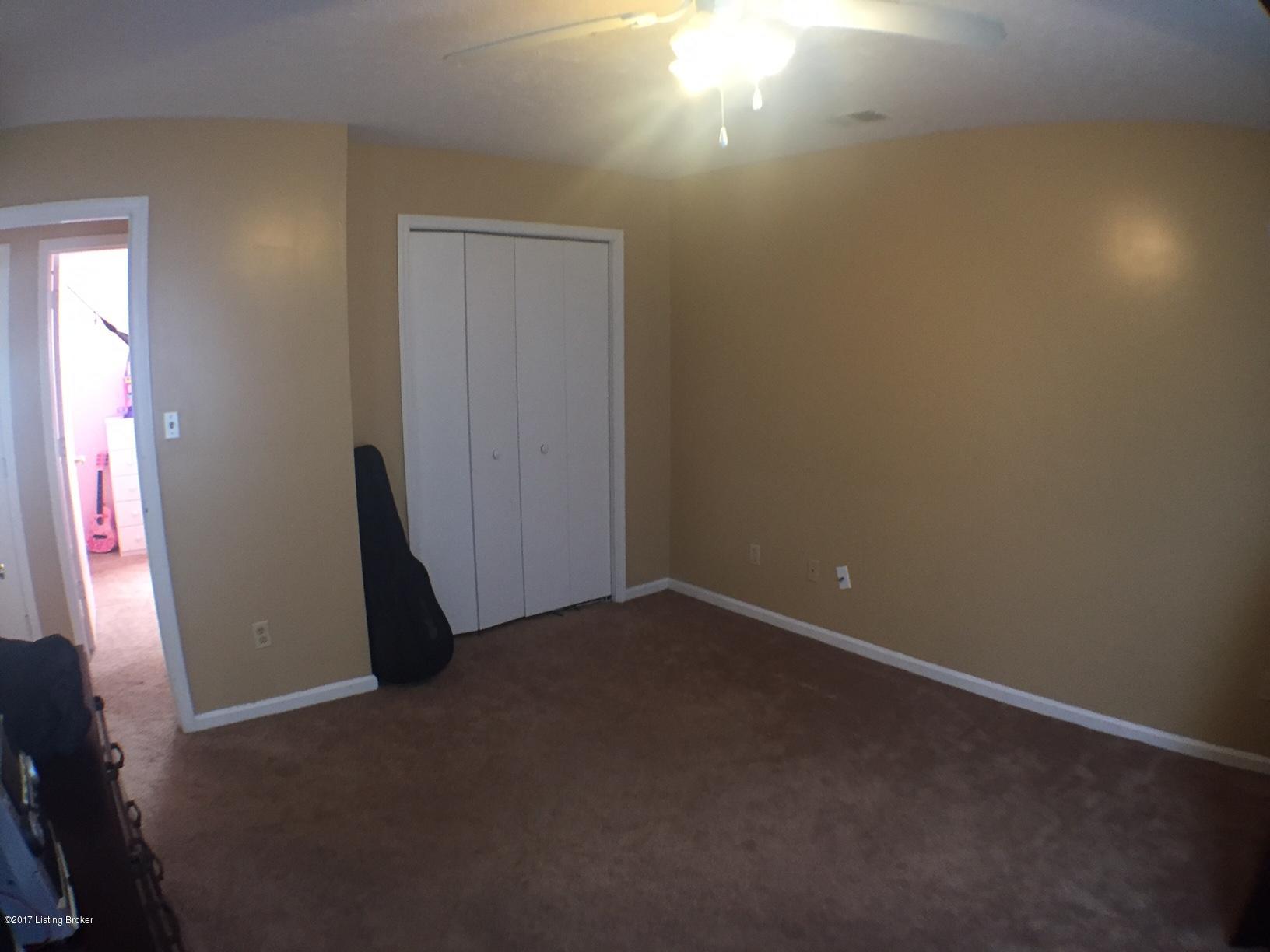 12241 Ridgemont Road Louisville, KY 40229 - Photo 12 of 17 Master Br