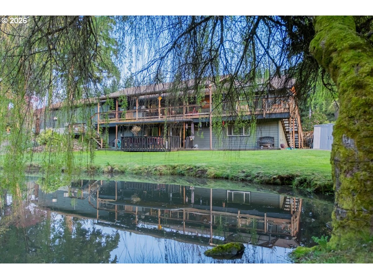 42801 Island Inn Drive Lebanon, OR 97355 - Photo 6 of 32