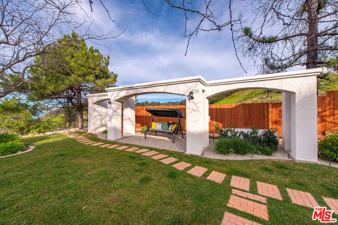 501 Sadie Road Topanga, CA 90290 - Photo 34 of 42