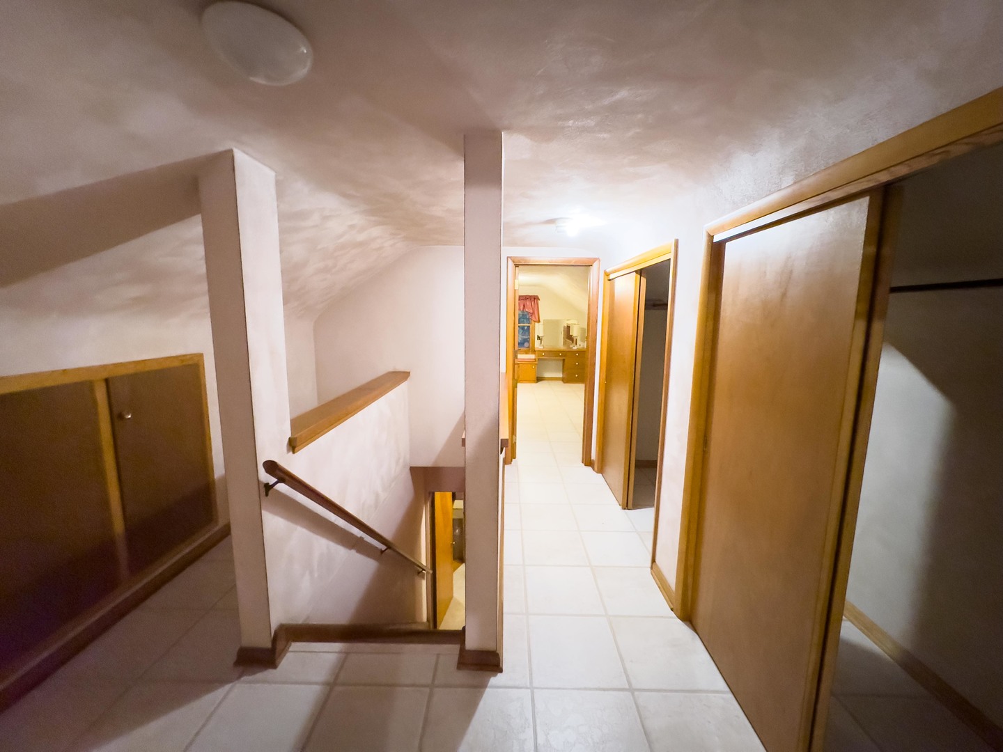 19256 1330 E Road Pontiac, IL 61764 - Photo 29 of 36 a view of a hallway with staircase