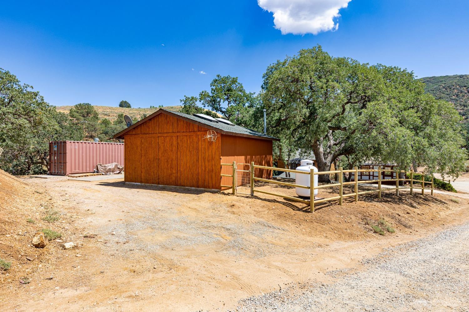 19185 Rice Drive Tehachapi, CA 93561 - Photo 32 of 46 Gallery Image 32