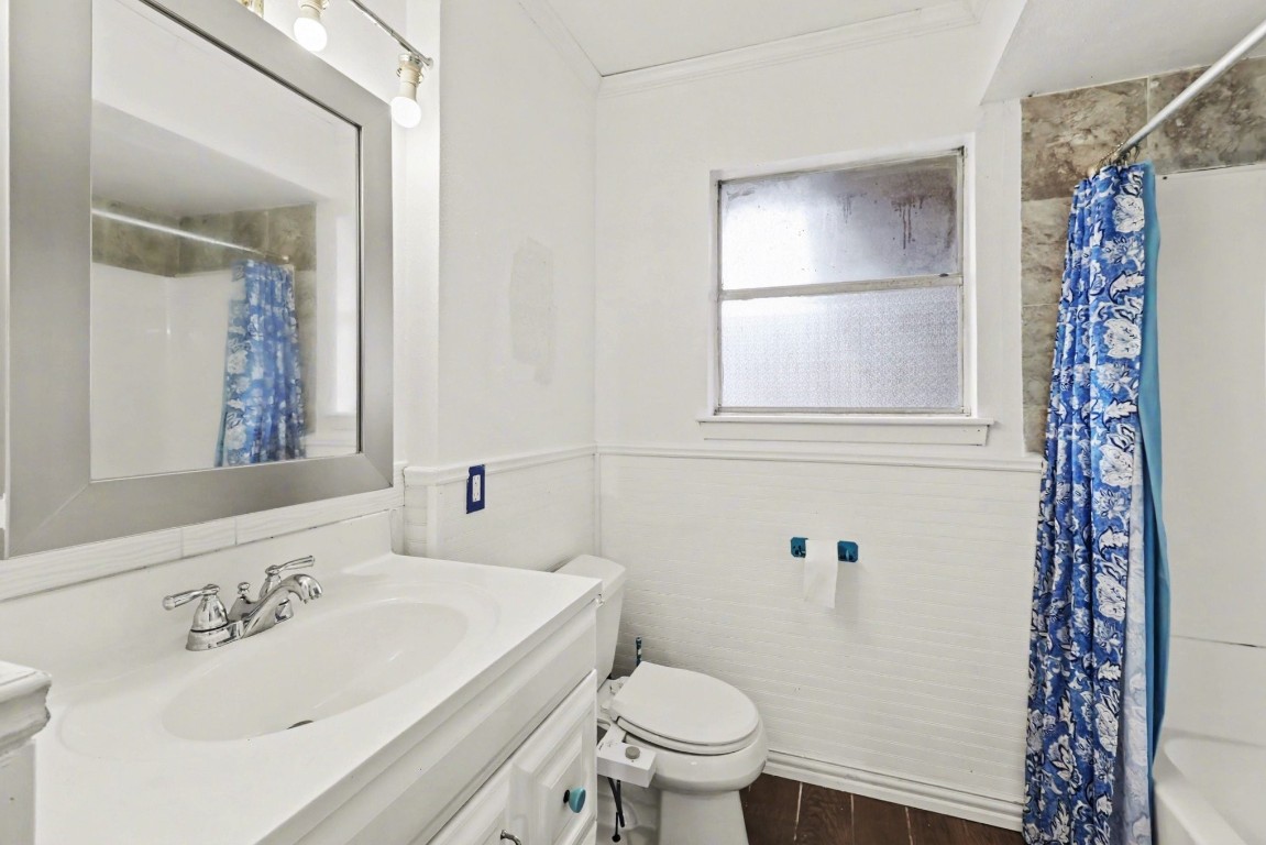 3706 Rena Jane Lane Pasadena, TX 77503 - Photo 14 of 25 Bathroom