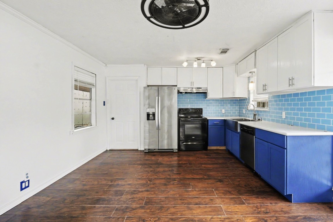 3706 Rena Jane Lane Pasadena, TX 77503 - Photo 8 of 25 Open concept kitchen