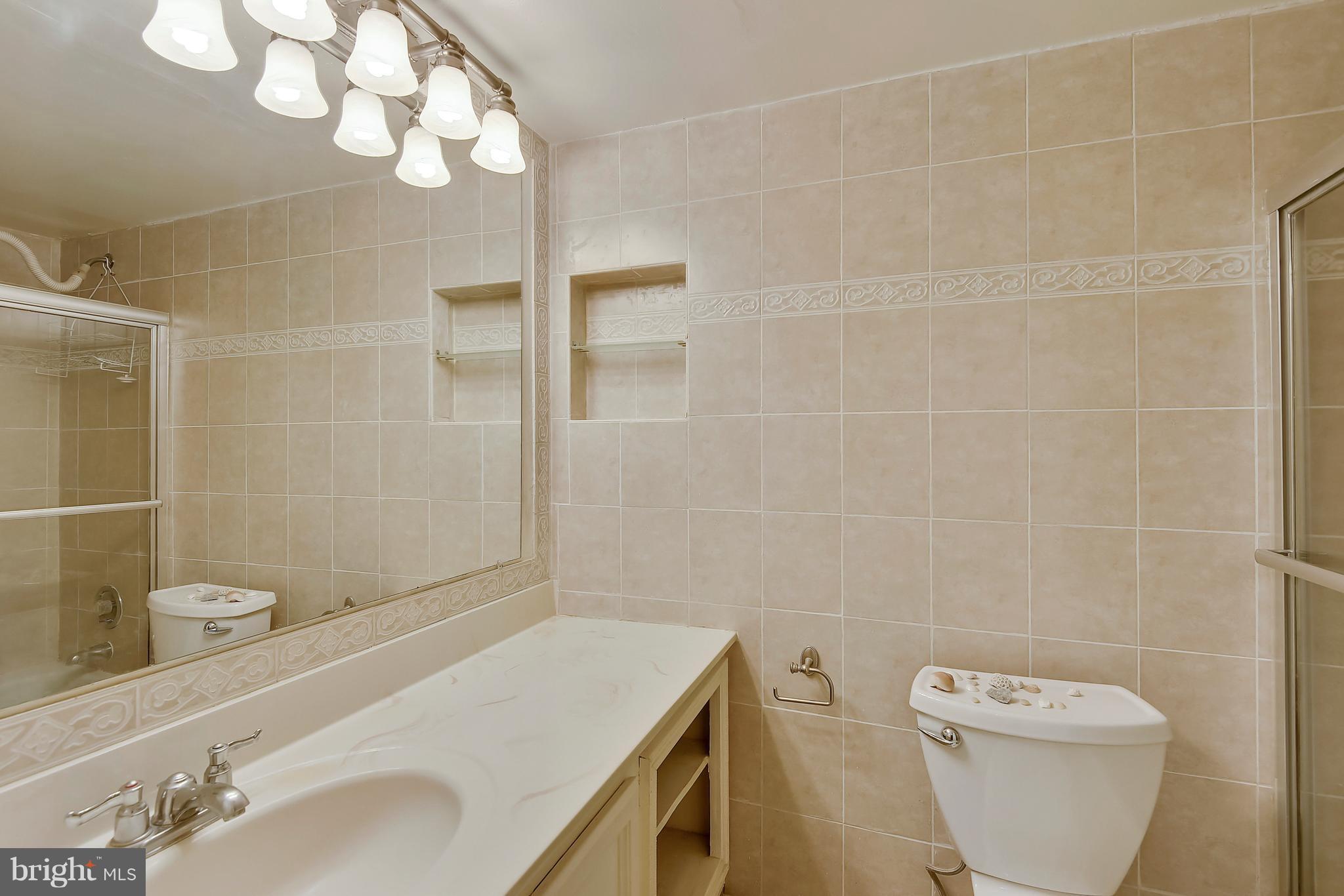 2507 Baltimore Road, Unit 4 Rockville, MD 20853 - Photo 15 of 30 Bath