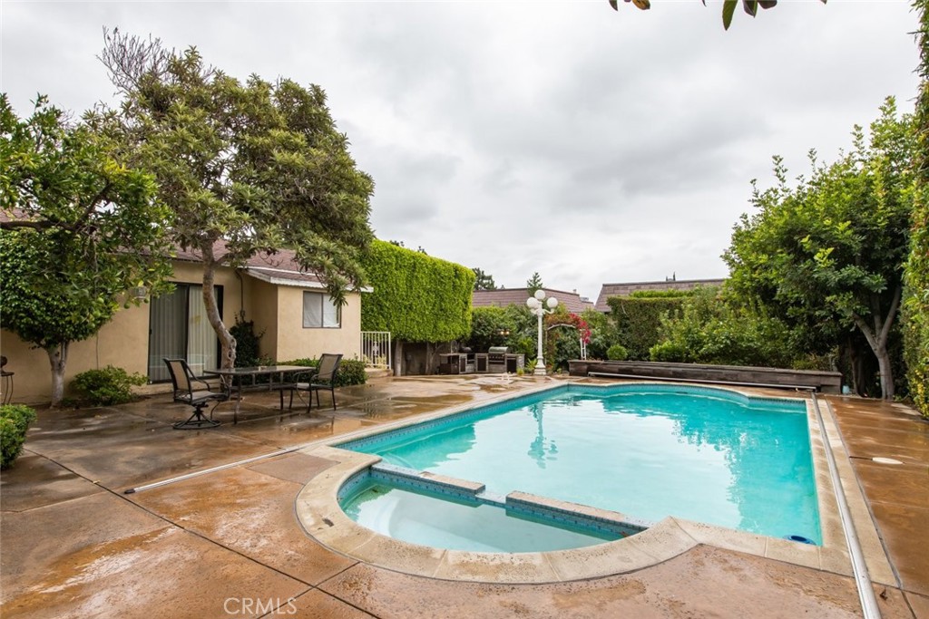 314 West Kenneth Road Glendale, CA 91202 - Photo 42 of 55 Gallery Image 42