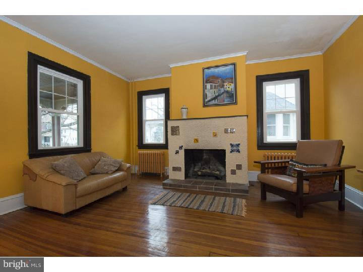 31 St Pauls Road Ardmore, PA 19003 - Photo 5 of 25 Living Room