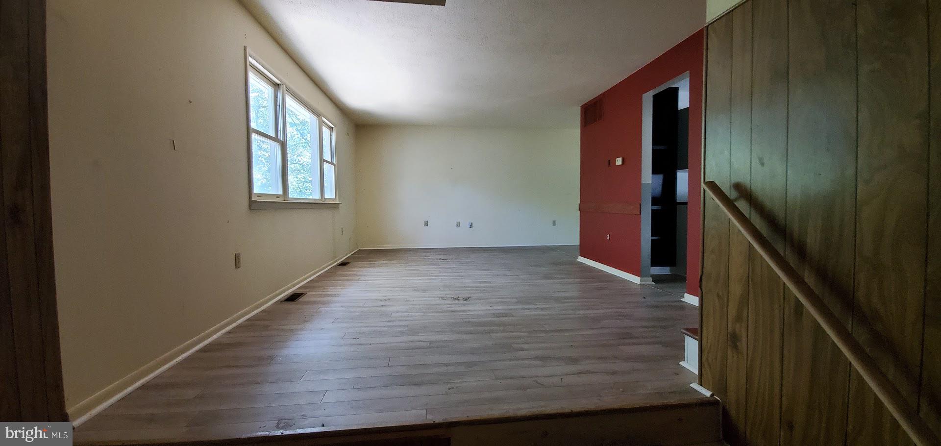 1834 Ungers Store Road Berkeley Springs, WV 25411 - Photo 10 of 31 Living room