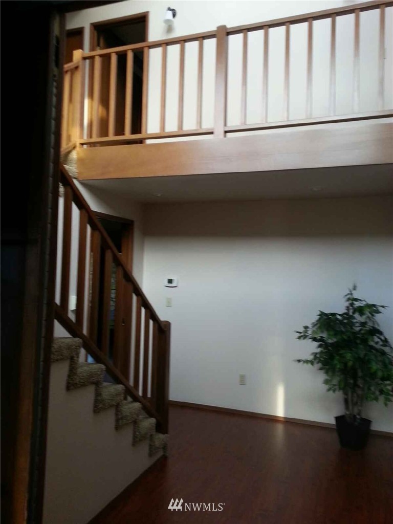 17822 163rd Place Southeast Renton, WA 98058 - Photo 2 of 16 Gallery Image 2