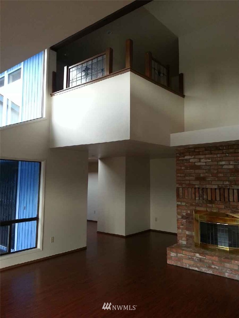 17822 163rd Place Southeast Renton, WA 98058 - Photo 5 of 16 Gallery Image 5