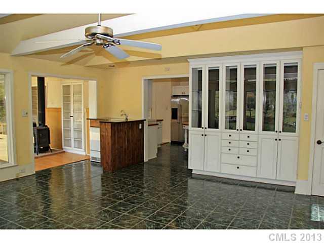 9833 Withers Road Charlotte, NC 28278 - Photo 6 of 16 Gallery Image 6