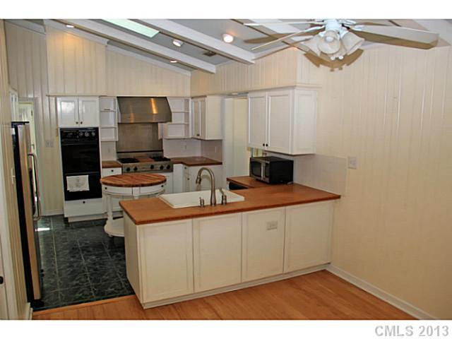 9833 Withers Road Charlotte, NC 28278 - Photo 7 of 16 Gallery Image 7