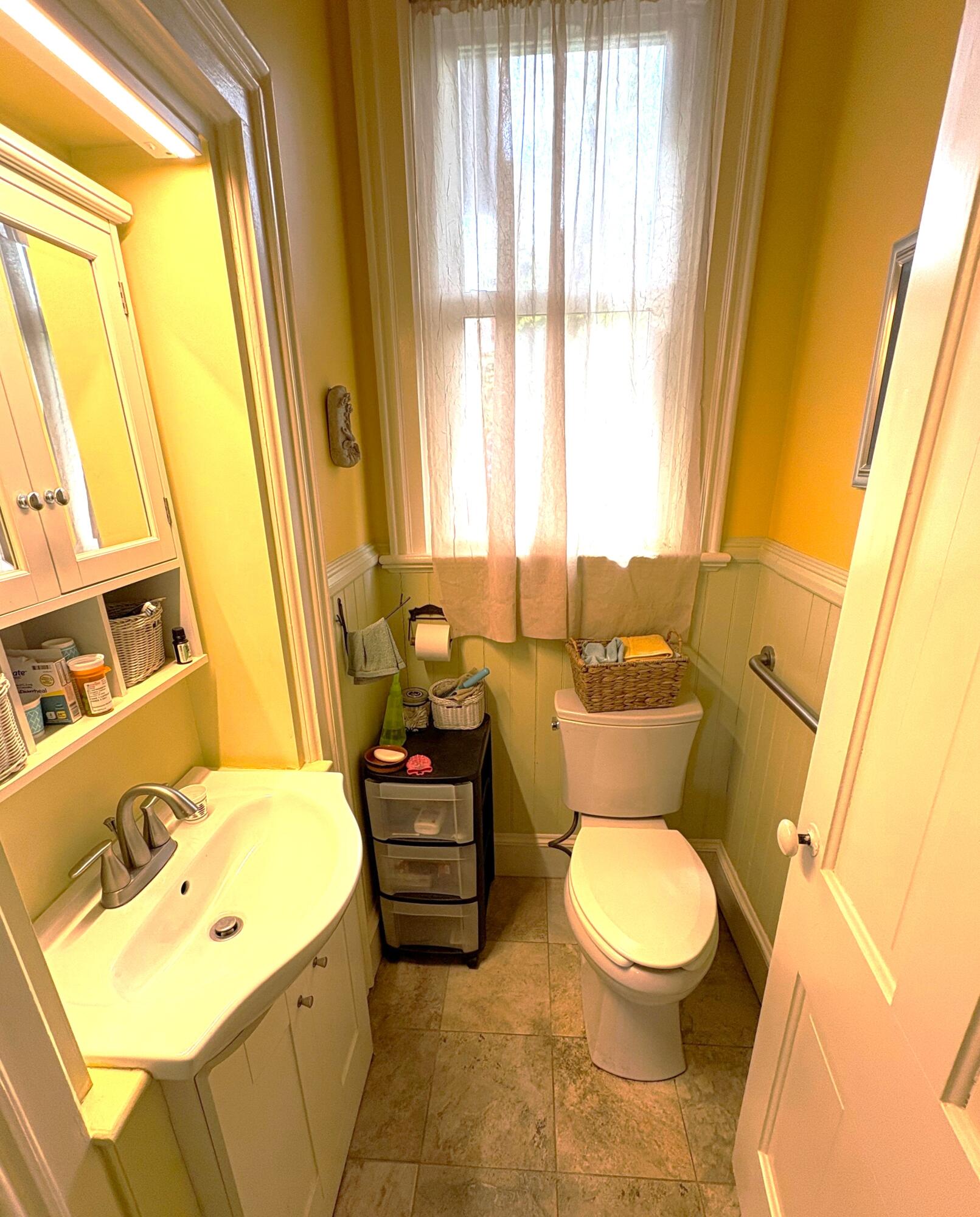 211 Maple Street Manistee, MI 49660 - Photo 17 of 40 Half bath