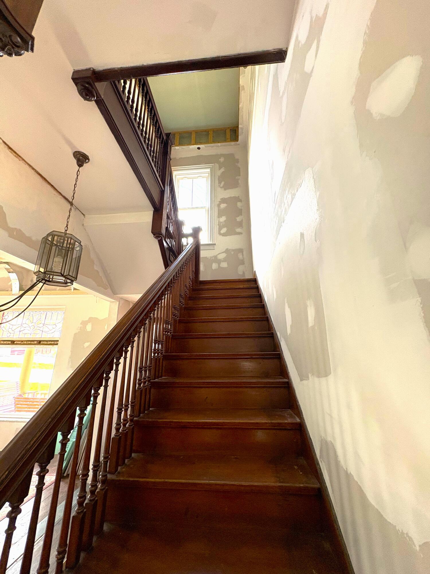 211 Maple Street Manistee, MI 49660 - Photo 22 of 40 Staircase1