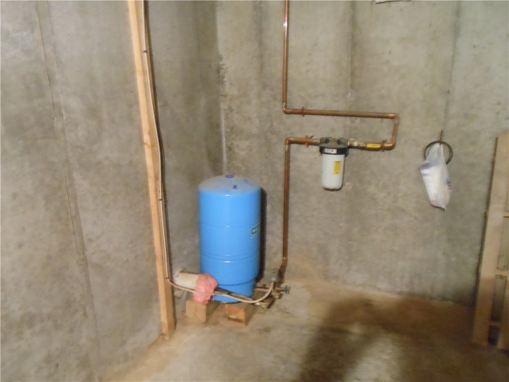 74 Gene Allen Road Foster, RI 02857 - Photo 26 of 37 WATER SYSTEM W/IN-LINE FILTER
