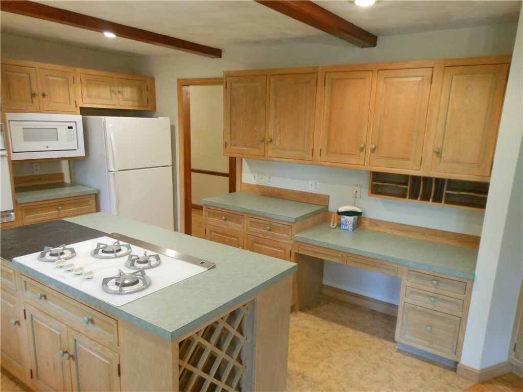 74 Gene Allen Road Foster, RI 02857 - Photo 8 of 37 KITCHEN