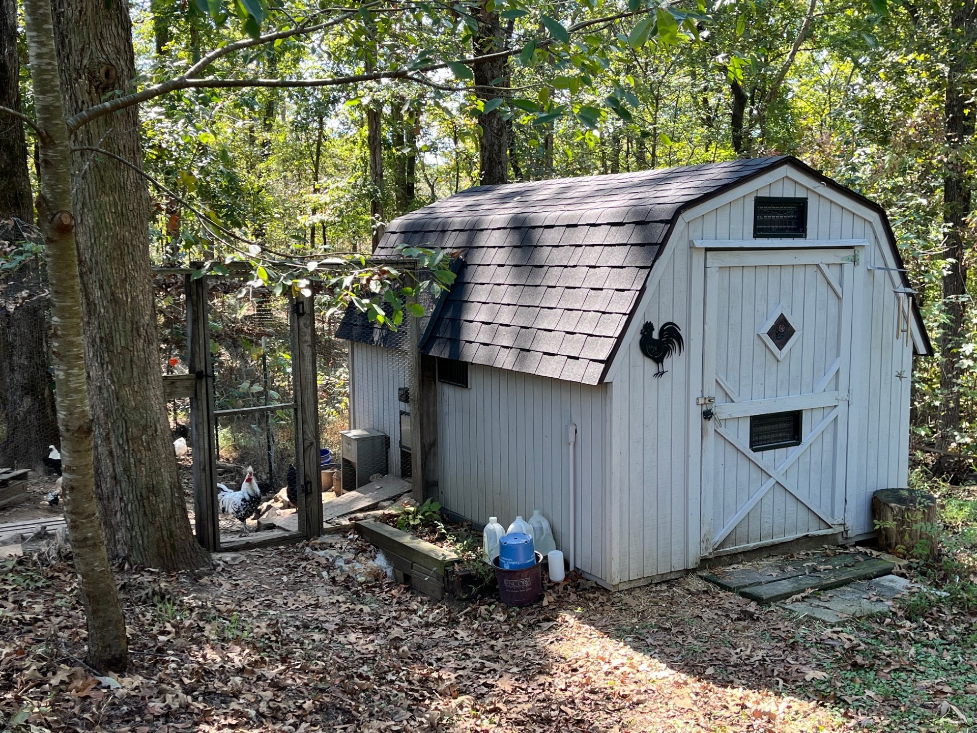 2785 Cypress Road Buchanan, TN 38222 - Photo 32 of 52 a front view of a house with garden