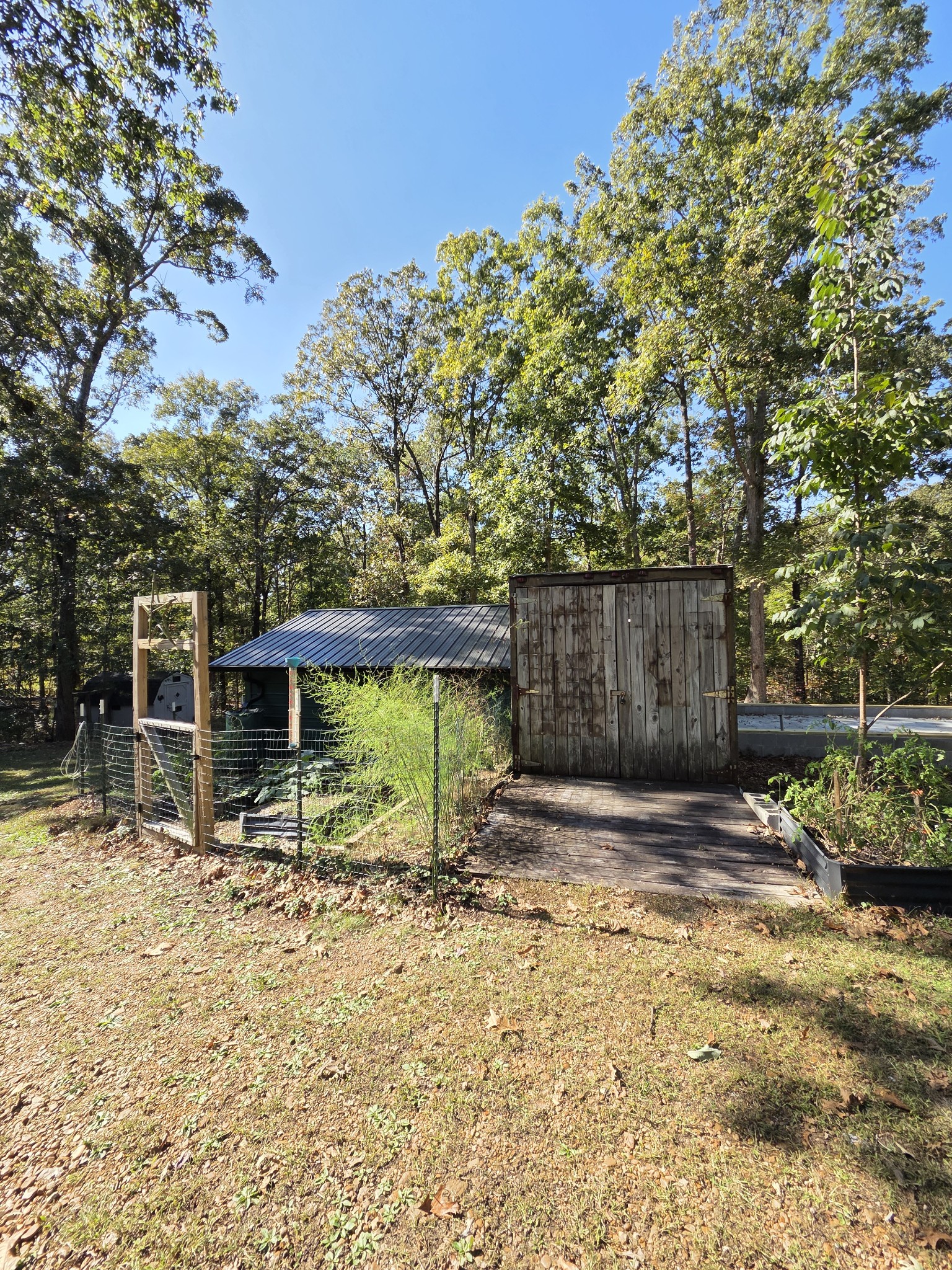 2785 Cypress Road Buchanan, TN 38222 - Photo 35 of 52 a view of a backyard