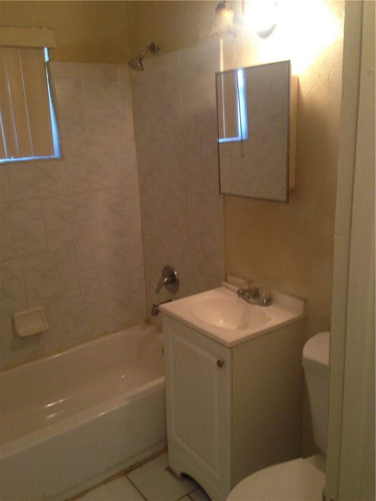 970 Martin Luther King Jr Riviera Beach, Unit 4 Riviera Beach, FL 33404 - Photo 7 of 7 Photo 7
