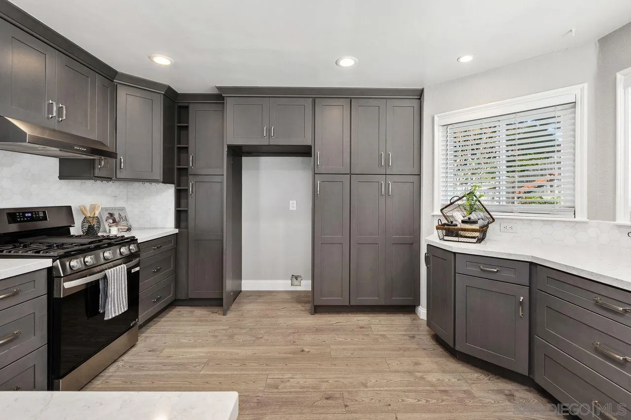 5259 Hubbert Street Oceanside, CA 92056 - Photo 13 of 46 Gallery Image 13