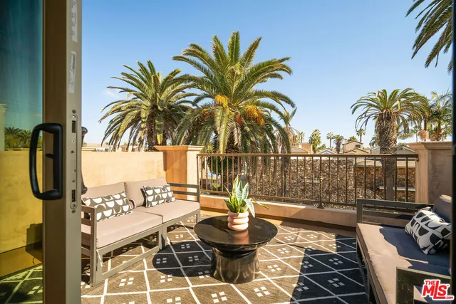 $12,000 | 221 12th Street, Huntington Beach, CA 92648