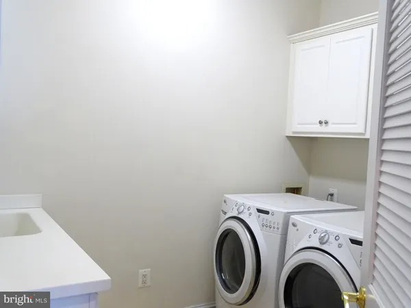 $2,037,000 | 42623 Trappe Rock Court, Ashburn, VA 20148