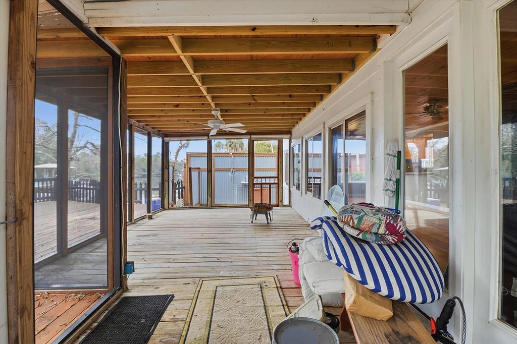 5415 Riverside Drive Yankeetown, FL 34498 - Photo 33 of 45 a very nice looking room with large windows