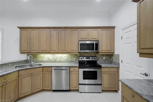 $4,000 | 15501 Cadiz Lane, Naples, FL 34110