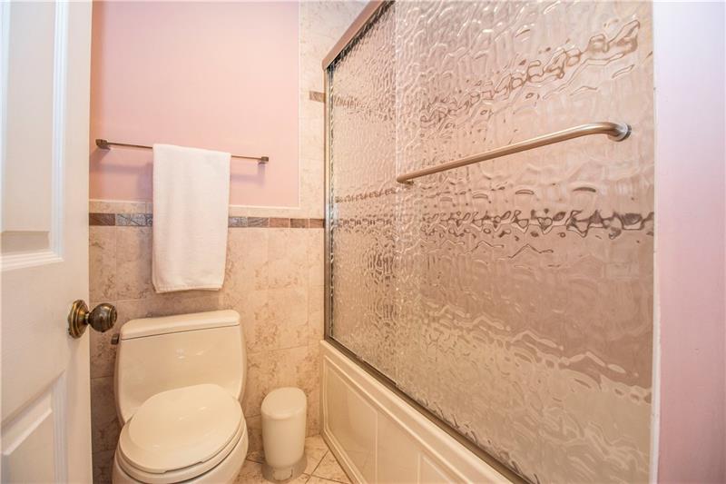 110 Shadow Ridge Drive Pittsburgh, PA 15238 - Photo 23 of 25 2nd bath separate shower area
