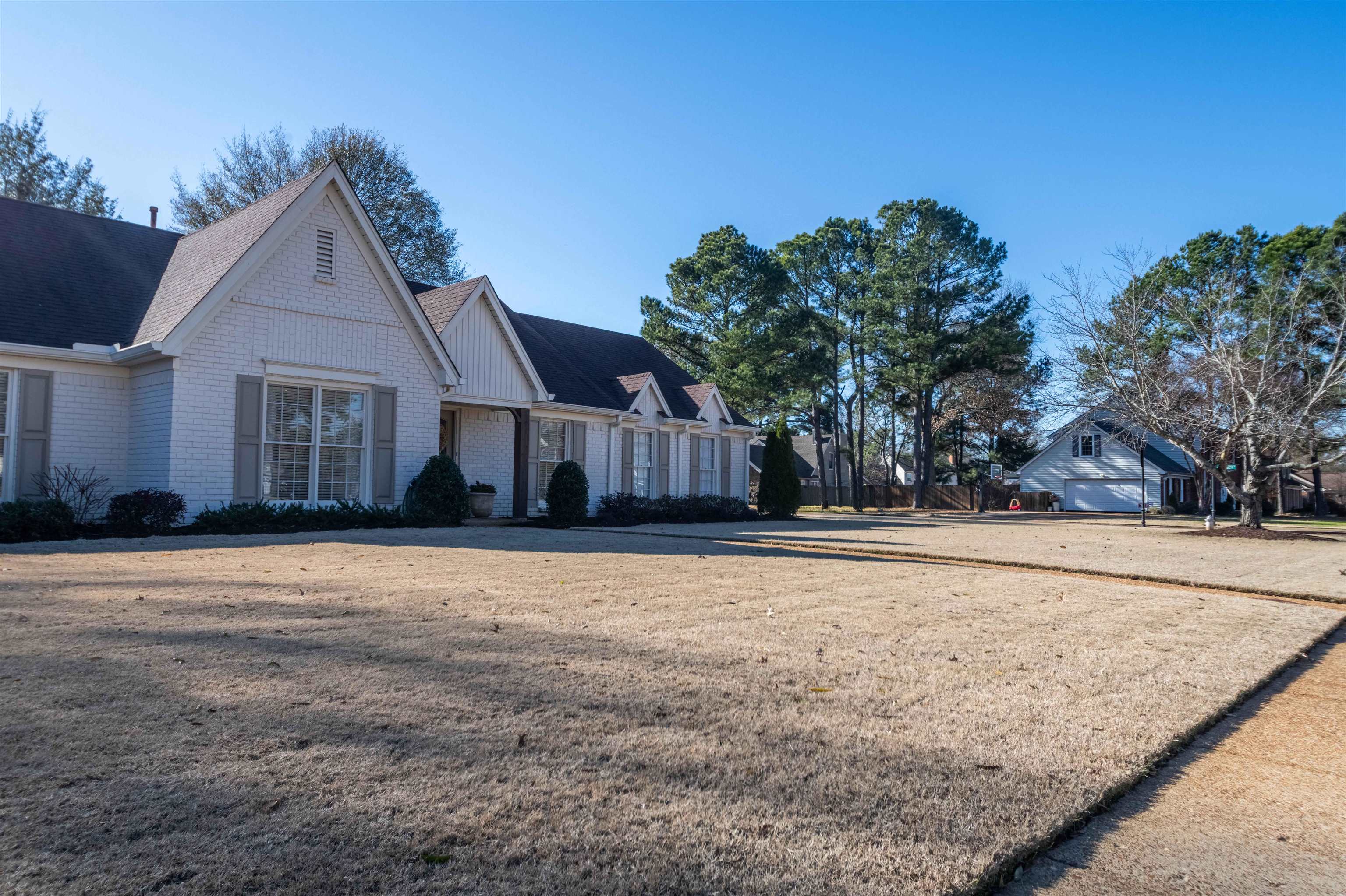 8027 Farmingdale Road Germantown, TN 38138 - Photo 7 of 40