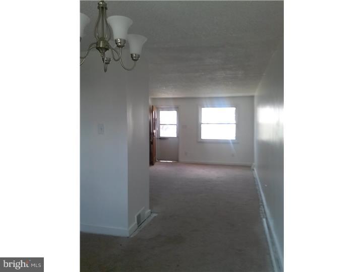 1917 Fowler Road Folcroft, PA 19032 - Photo 4 of 12 Dining Room
