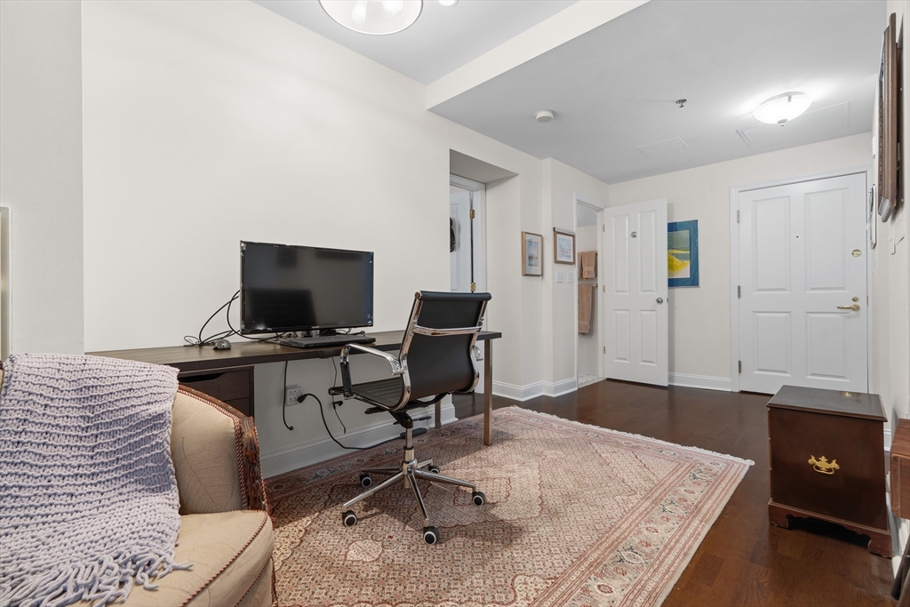 10 Charlesgate East, Unit 2 Boston, MA 02215 - Photo 4 of 18