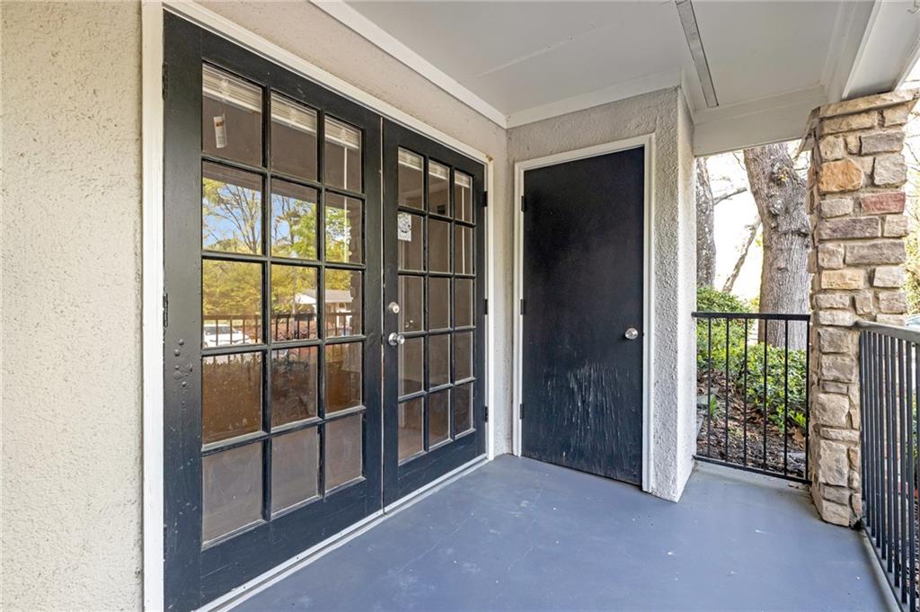 1150 Collier Road Northwest, Unit 2J Atlanta, GA 30318 - Photo 37 of 41 a view of entryway