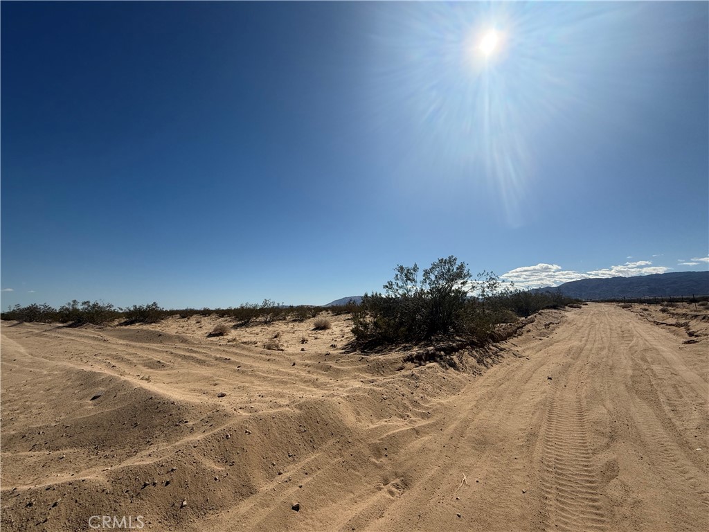 5101 Gilbert Road Twentynine Palms, CA 92277 - Photo 2 of 6